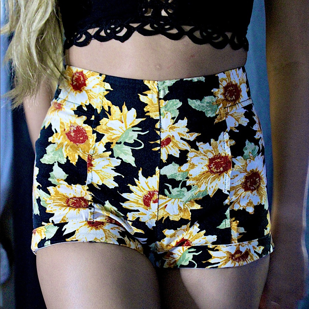 Sunflower high waisted Shorts- La hearts
